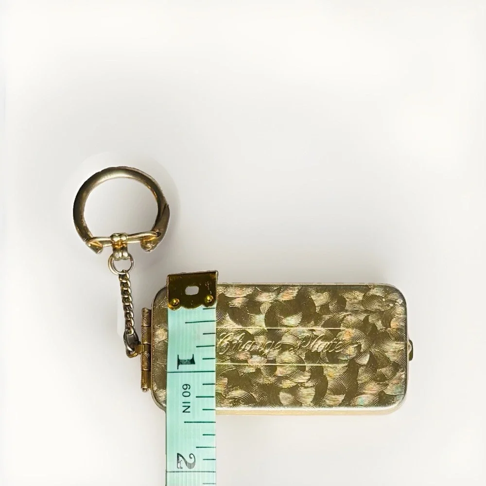Vintage Gold Tone Charge Plate Holder Keychain Case Red Velvet Lining 1950s.